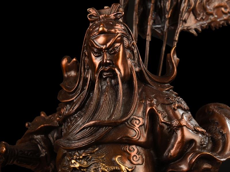 Statues, Pendentifs et Objets d’Art de Guan Yu – Symbole de Loyauté et de Bravoure