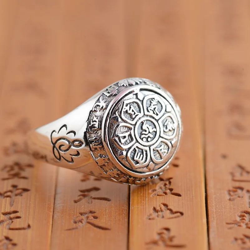 Artisan d'Asie Bagues Bague Artisanale Tibétaine Mantra Om en Argent Massif S925