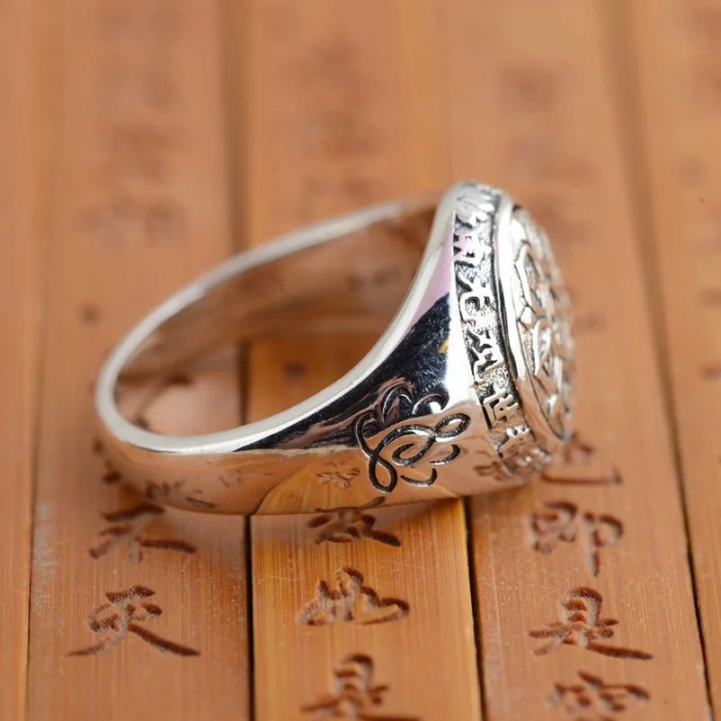Artisan d'Asie Bagues Bague Artisanale Tibétaine Mantra Om en Argent Massif S925