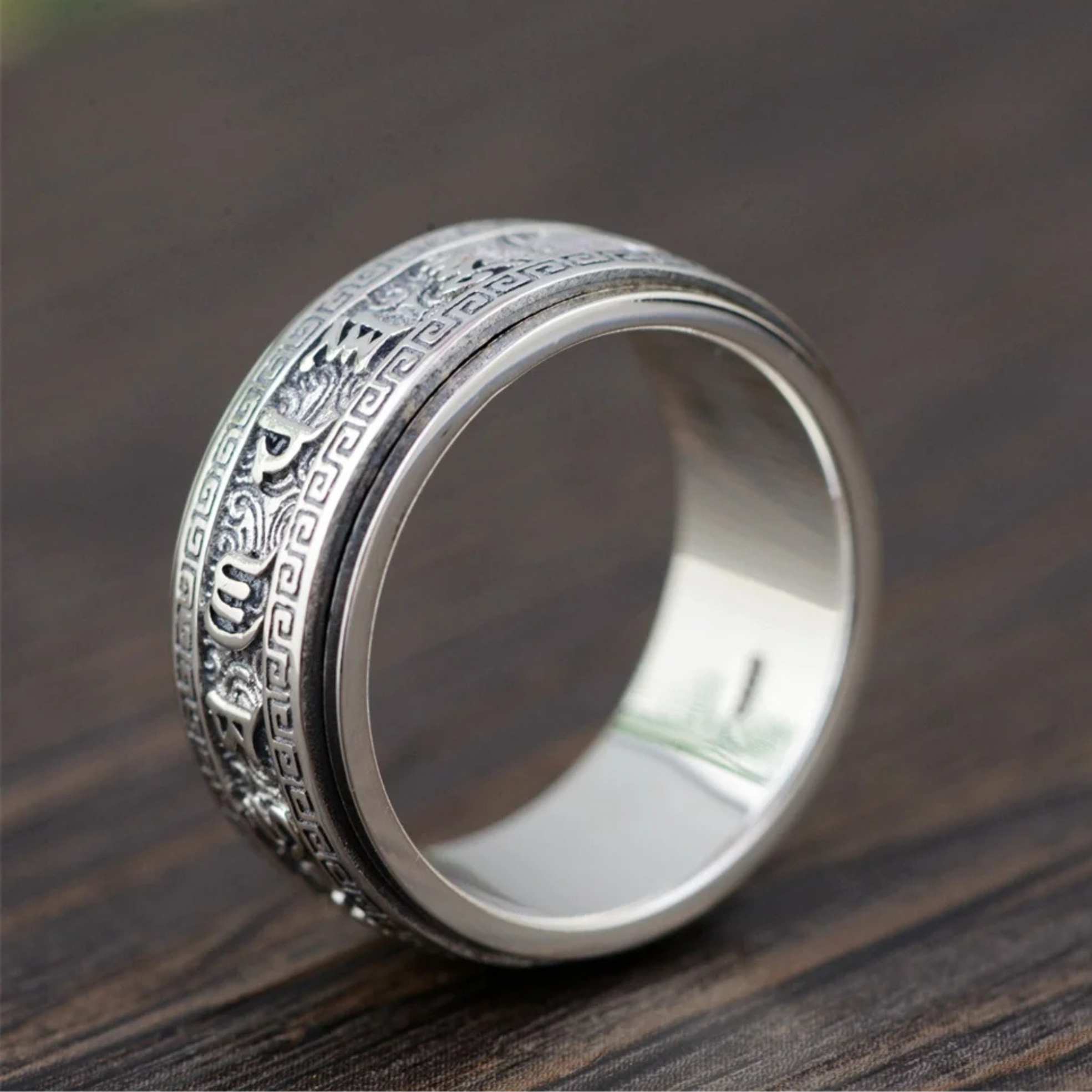 Artisan d'Asie Bagues Bague mantra Om Mani Padme Hum en argent S925