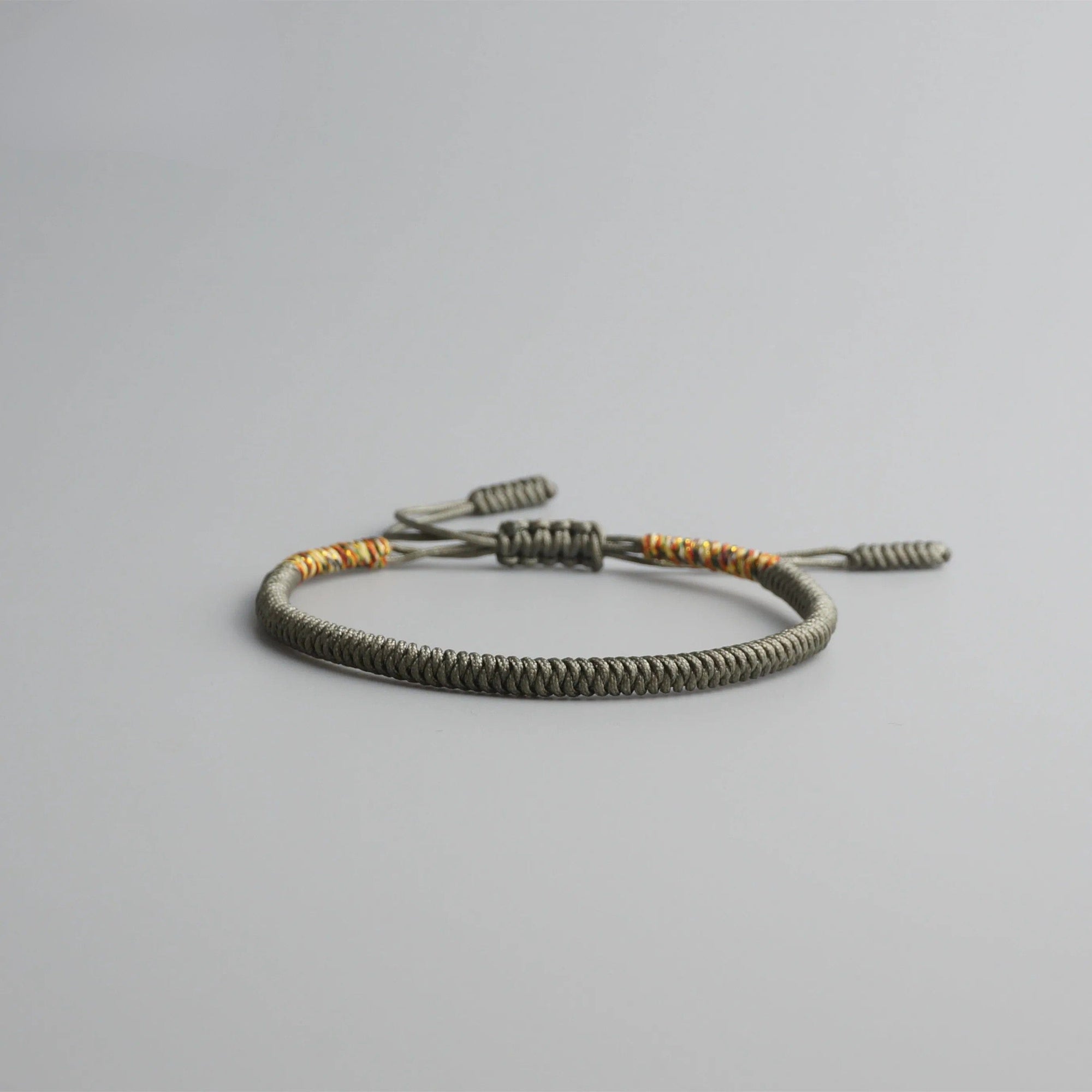 Artisan d'Asie Bracelets Tressés Tibétains Gris Bracelet Tressé Bouddhiste Tibétain - Nœud Coulissant Porte Bonheur (Rose / Vert Menthe / Gris / Violet)
