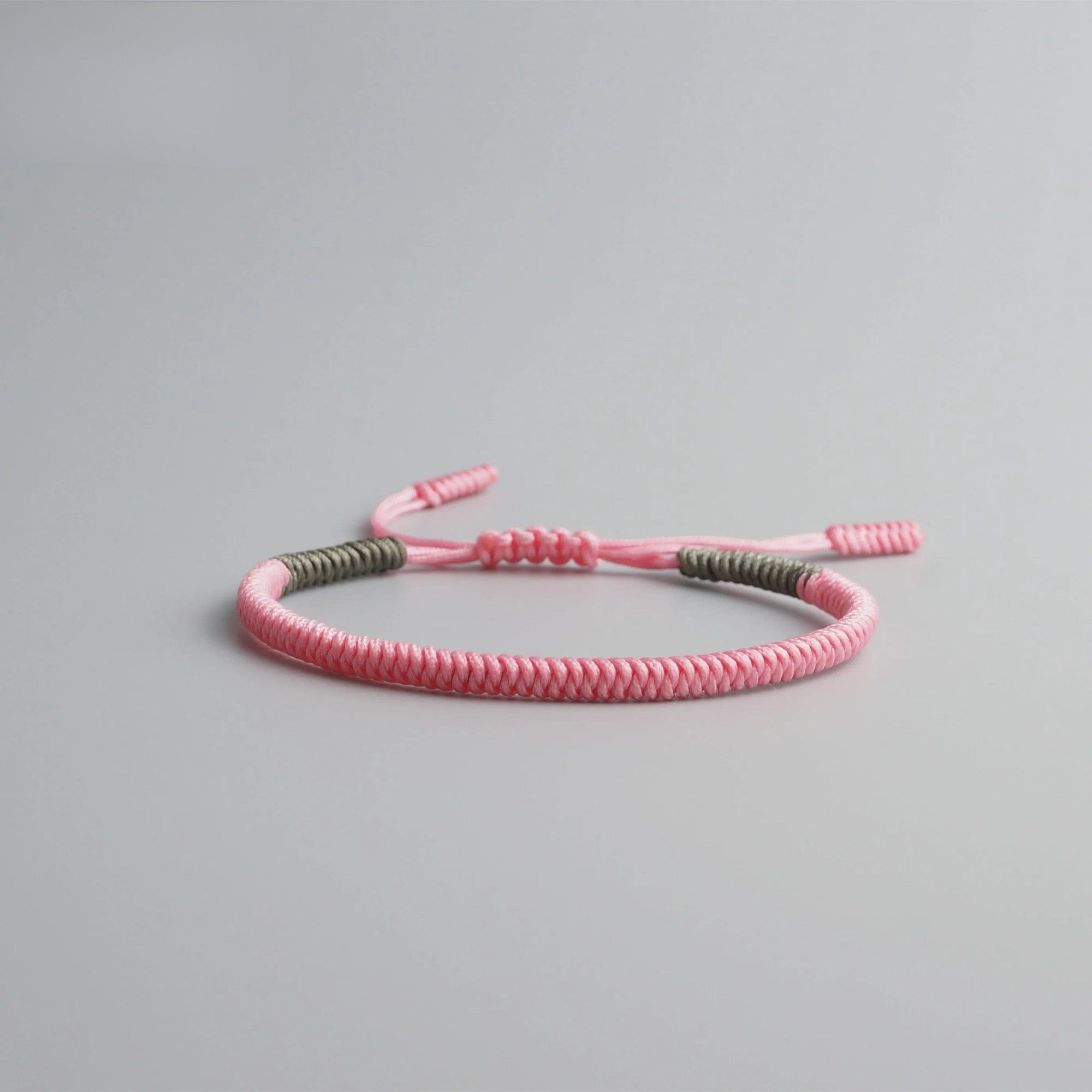 Artisan d'Asie Bracelets Tressés Tibétains Rose Bracelet Tressé Bouddhiste Tibétain - Nœud Coulissant Porte Bonheur (Rose / Vert Menthe / Gris / Violet)