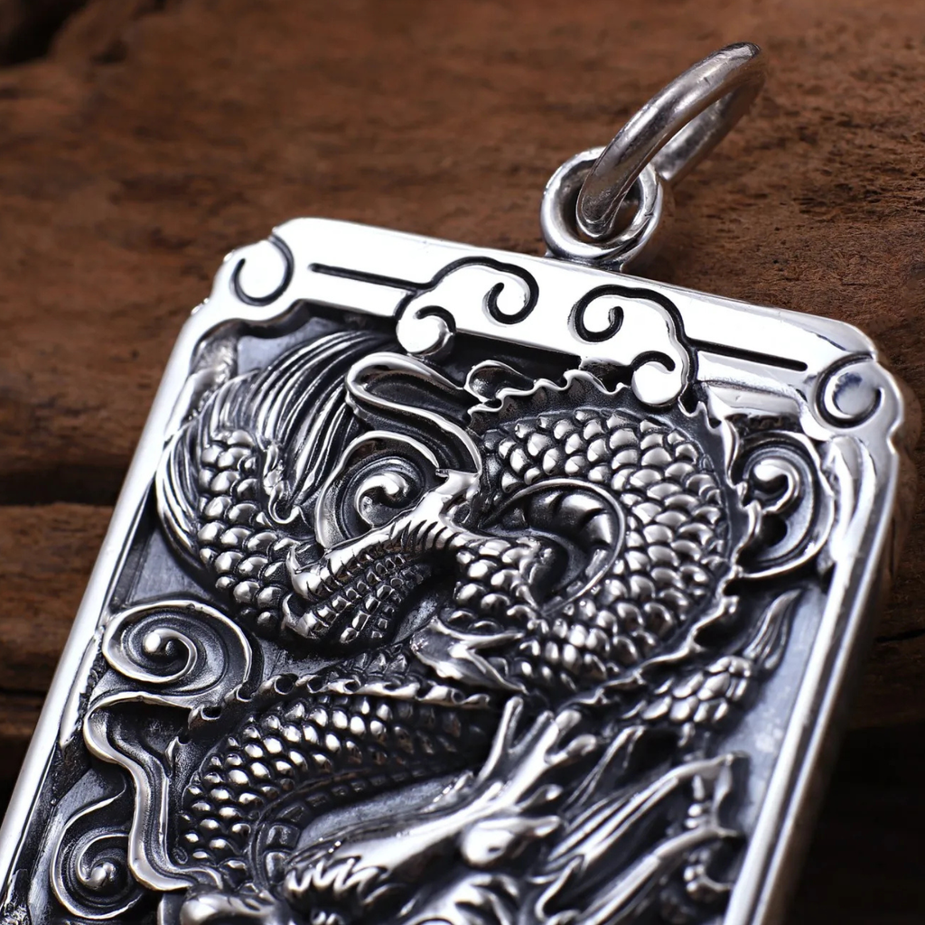 Artisan d'Asie Pendentifs & Amulettes Pendentif Carré Dragon en Argent Pur 999/1000