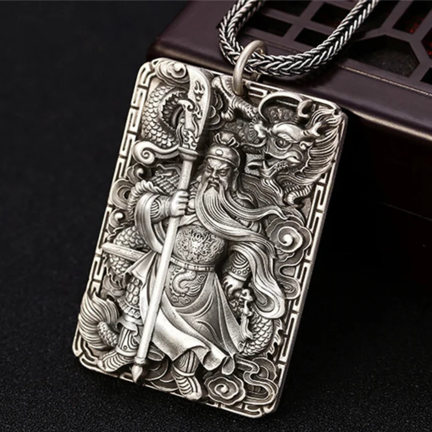 Artisan d'Asie Pendentifs & Amulettes Pendentif Dieu de la Guerre Guanyu en Argent Sterling S925