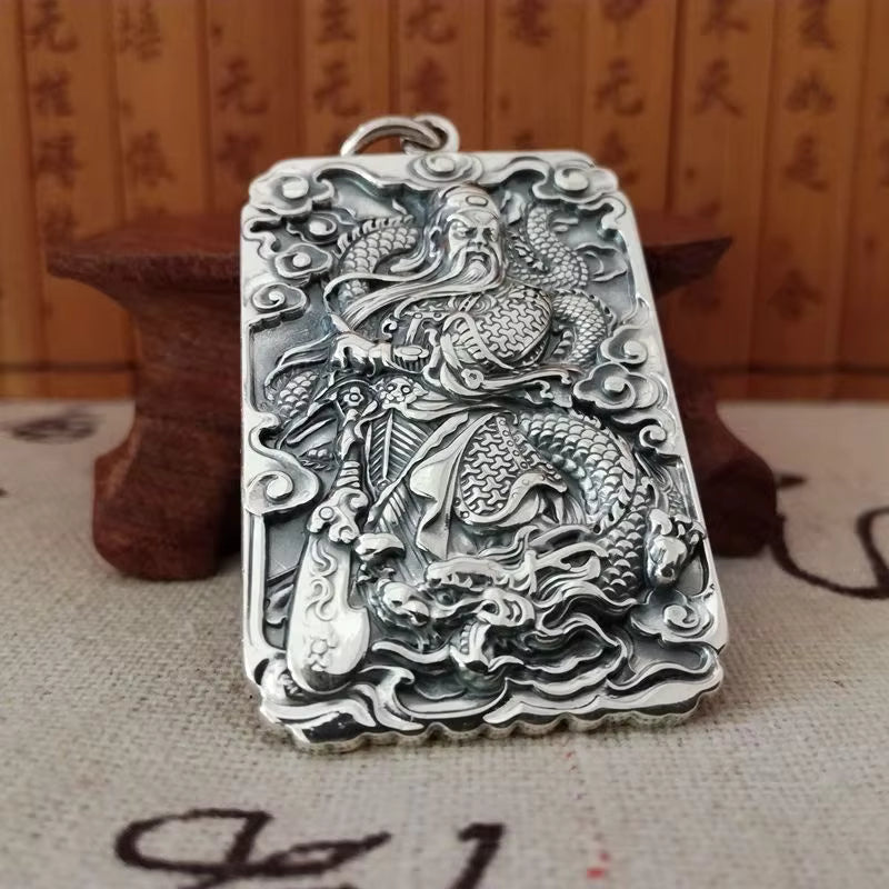 Artisan d'Asie Pendentifs & Amulettes Pendentif du Dieu de la Guerre Guanyu et Om en plaqué argent 999