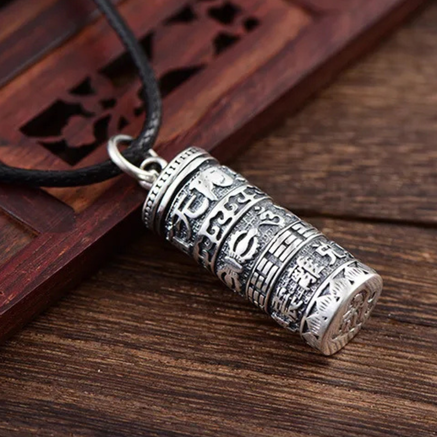 Artisan d'Asie Pendentifs & Amulettes Pendentif Moulin à Prière Tibétain en Argent Pur 990/1000