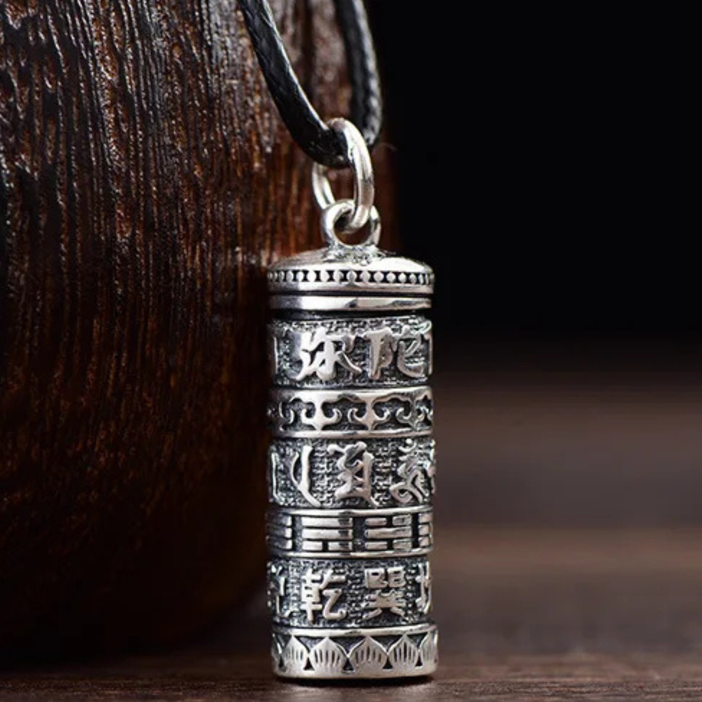 Artisan d'Asie Pendentifs & Amulettes Pendentif Moulin à Prière Tibétain en Argent Pur 990/1000