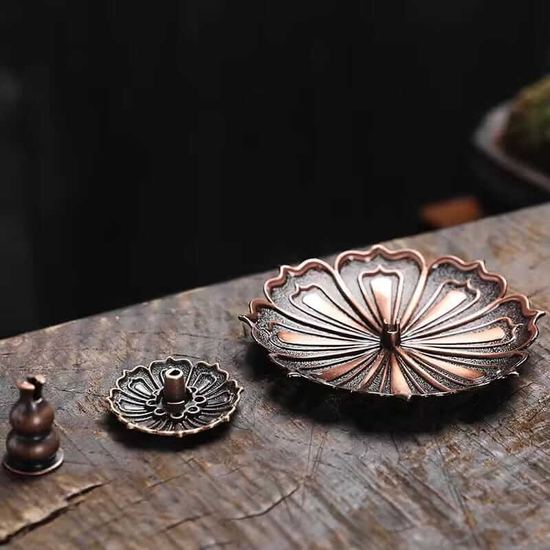 Artisan d'Asie Portes Encens Porte Encens Lotus Alliage – Élégance Zen et Polyvalence