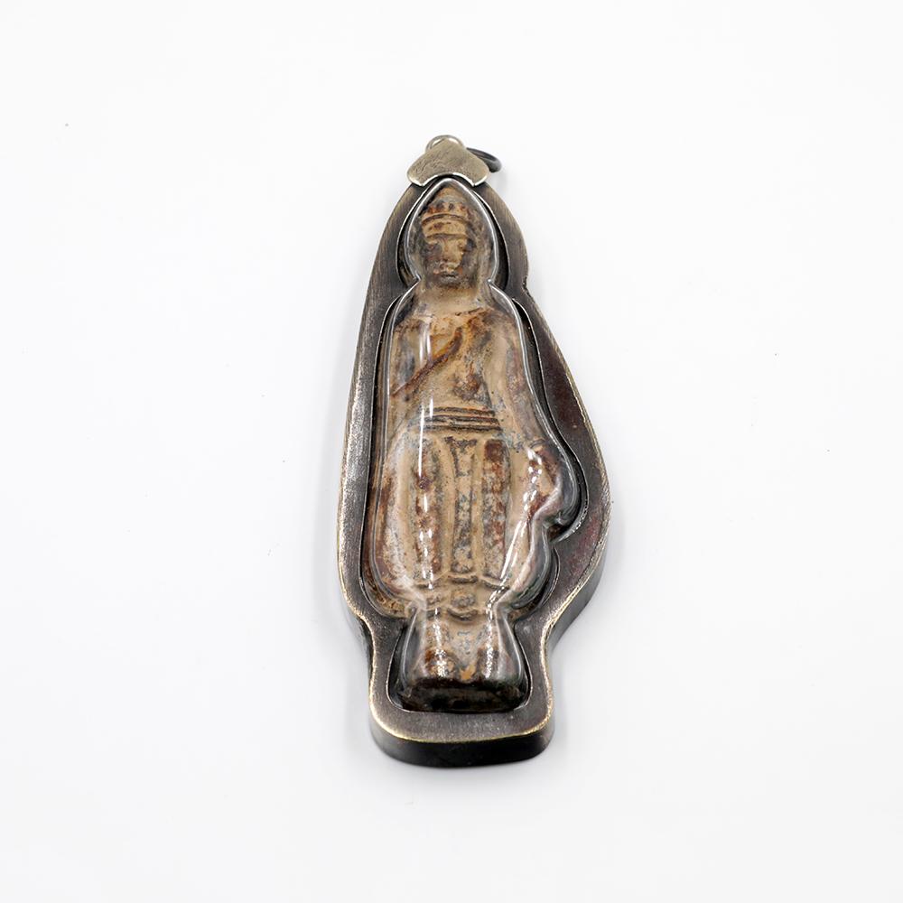 Amuleto Buda Phra Lila de Arcilla y Dinero Ancien S925