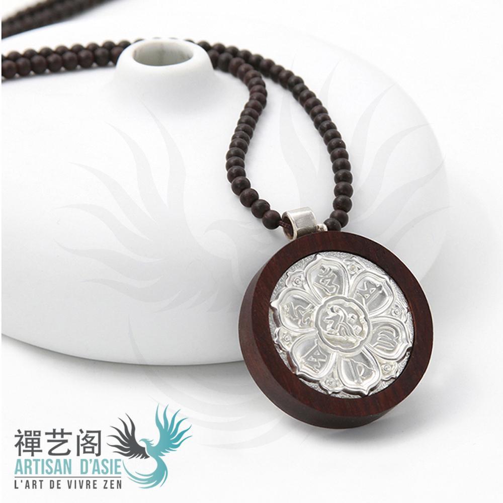 Artisan d'Asie Pendentifs & Amulettes Pendentif Mantra Om en Bois de Santal et Argent Pur 990/1000 Premium