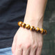 Bracelet mala en pierre d'oeil de tigre jaune Bracelets Malas Artisan d'Asie