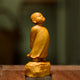 Statue de moine sur un rocher en bois de buis Statues Bouddha Artisan d'Asie